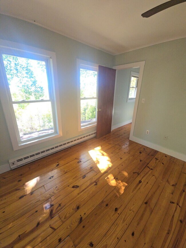 Building Photo - 243 Saddle Ridge Rd