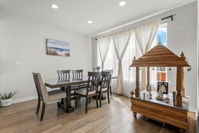 Building Photo - 2232 Nightjar Song Dr