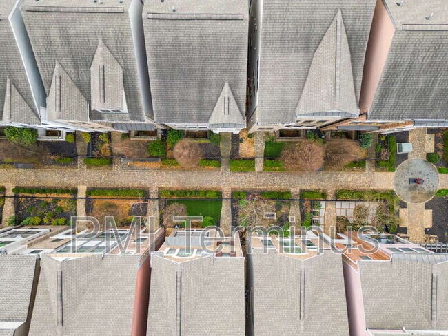 Building Photo - 609 Broadview Terrace NE