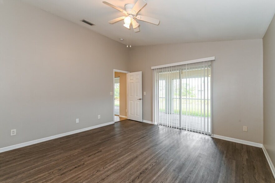 Building Photo - 4744 29th St SW