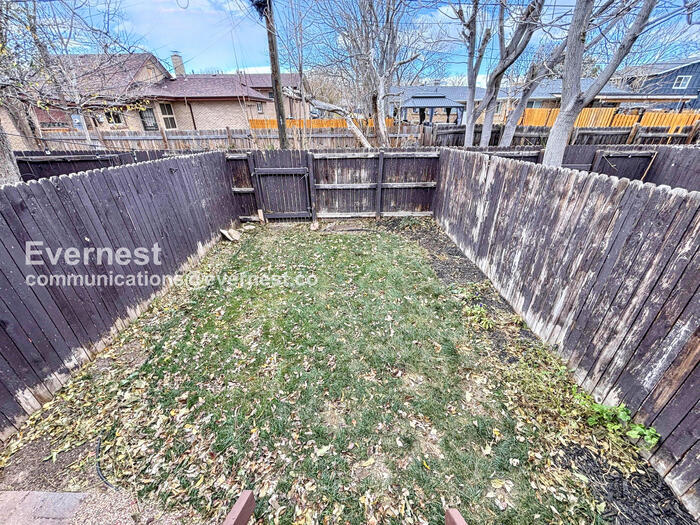 Building Photo - 1613 Depew St