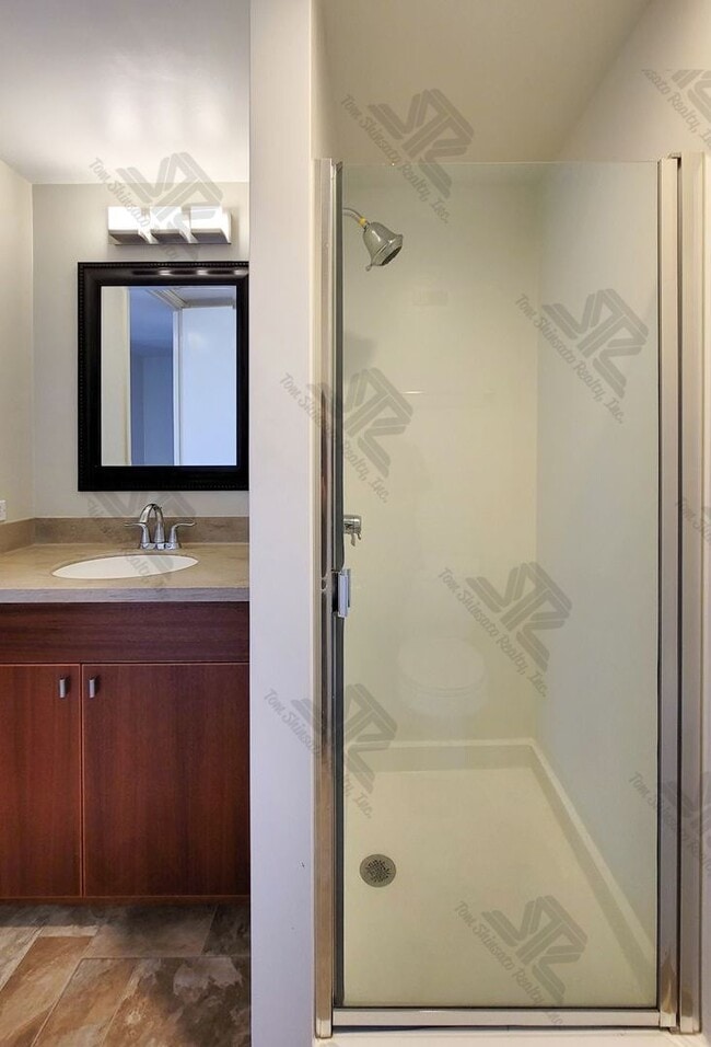 Building Photo - 2BR / 2Bath / 1Pkg - Harbor Square - Utili...