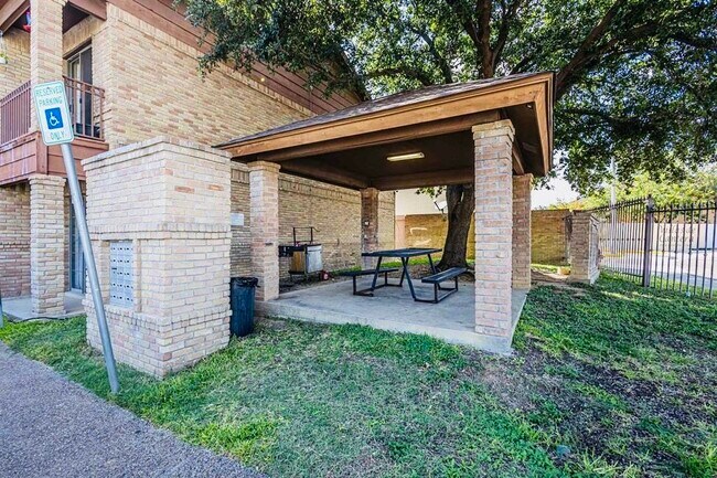 Building Photo - 1752 Tiara Trail