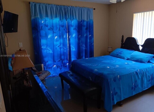 Building Photo - 18870 NW 57th Ave