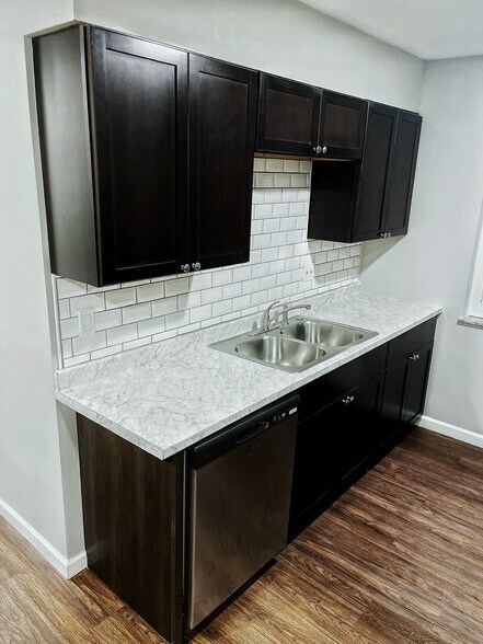 Building Photo - 3415 McFarlan Rd