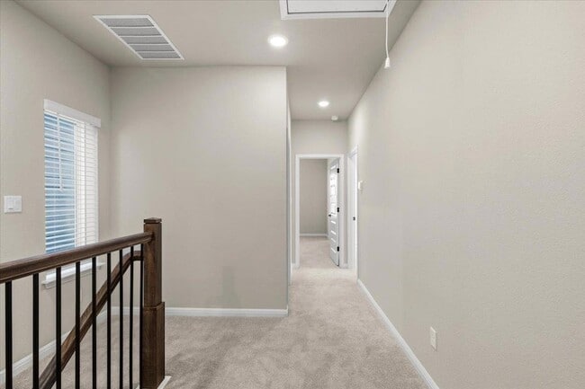 Building Photo - 5900 Whisper Creek Dr