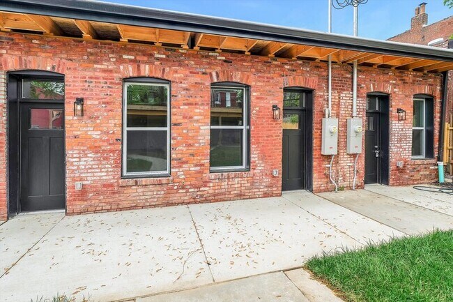 Building Photo - 3324 Michigan Ave