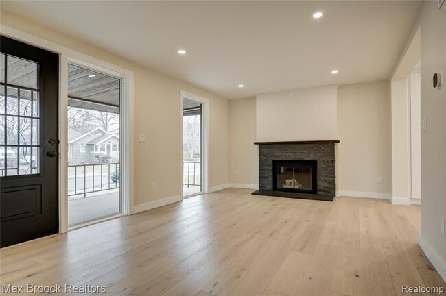 Building Photo - 409 Baldwin Ave