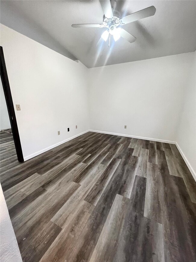 Building Photo - 128 Ashley Dr