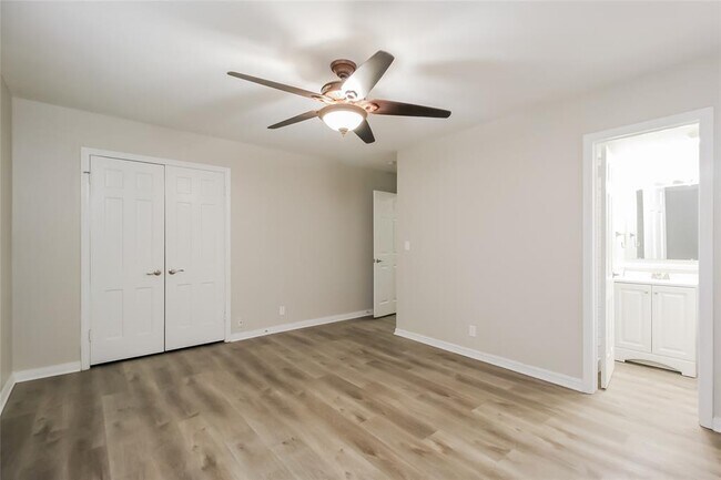 Building Photo - 2904 Huntleigh Dr