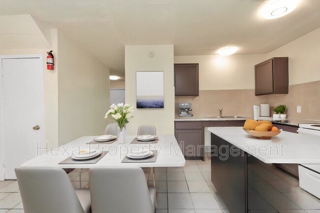 Building Photo - 6607 Brittmoore Rd