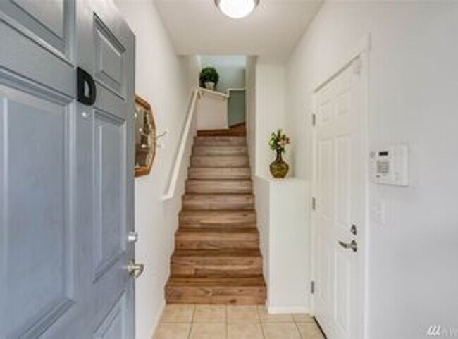 Building Photo - 4050 S 212th Ct
