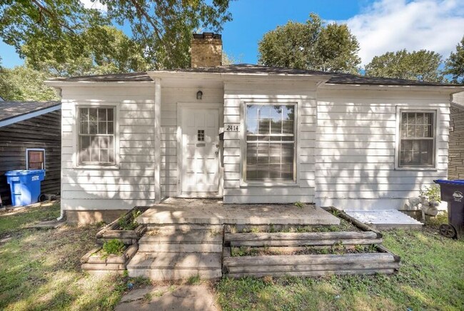 Primary Photo - 2414 SW 10th Ave