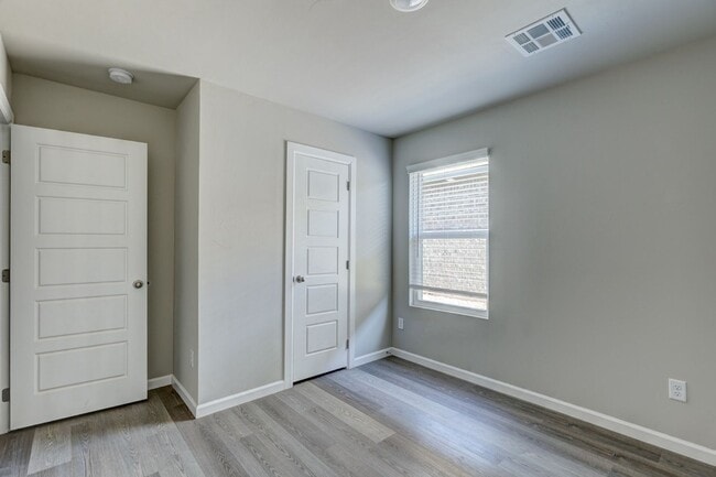 Building Photo - 10508 SW 41st St