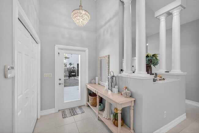 Building Photo - 8075 SE Governors Way