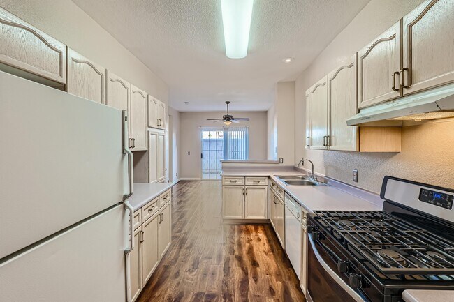 Building Photo - 2601 Twin Pines Ave