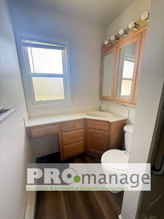 Building Photo - Single family home with yard