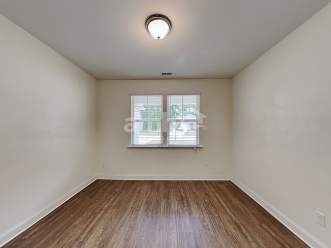 Building Photo - 155 Gregory Dr