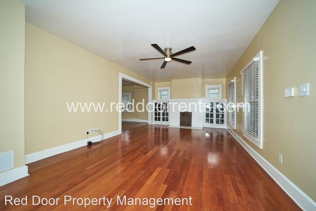 Building Photo - 4 br, 1.5 bath House - 2955 Broadway St