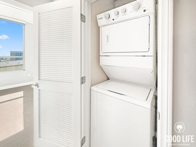 Building Photo - Downtown Luxury Living with AMAZING Petco ...