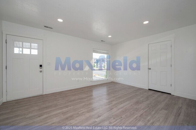 Building Photo - North Salt Lake 2 BD 1 BA - $500.00 Securi...
