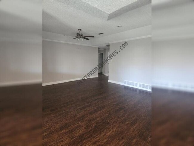 Building Photo - 1805 Dorchester St