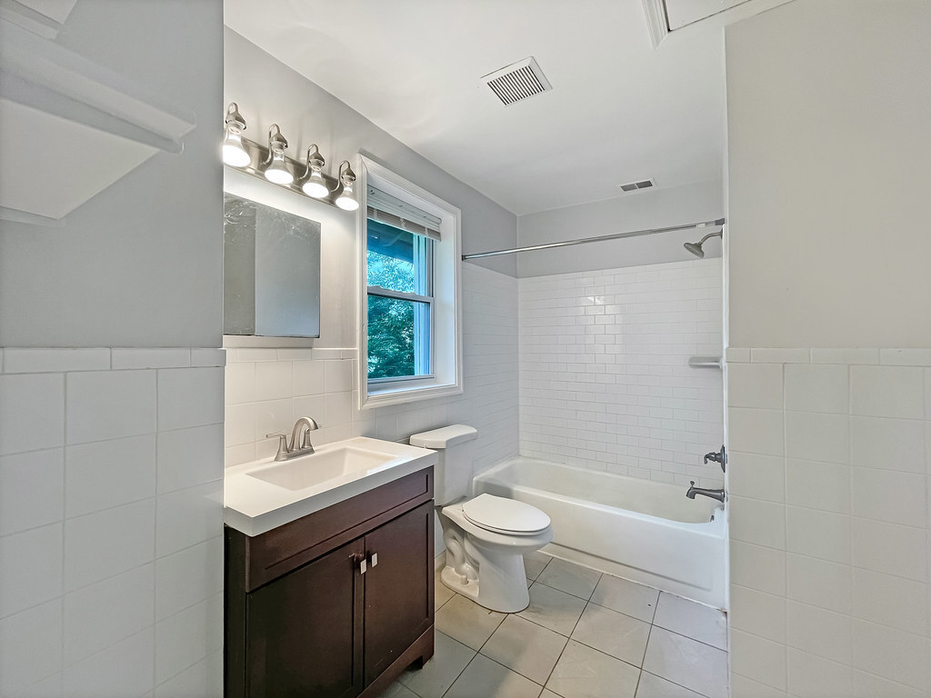 Building Photo - 1955 N Cleveland St