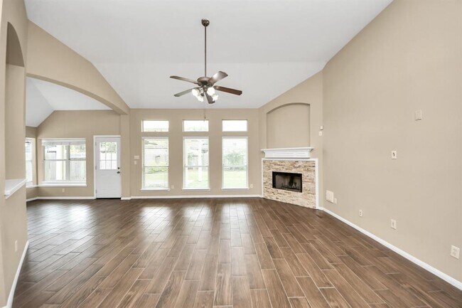 Building Photo - 1603 Martin Lake Dr