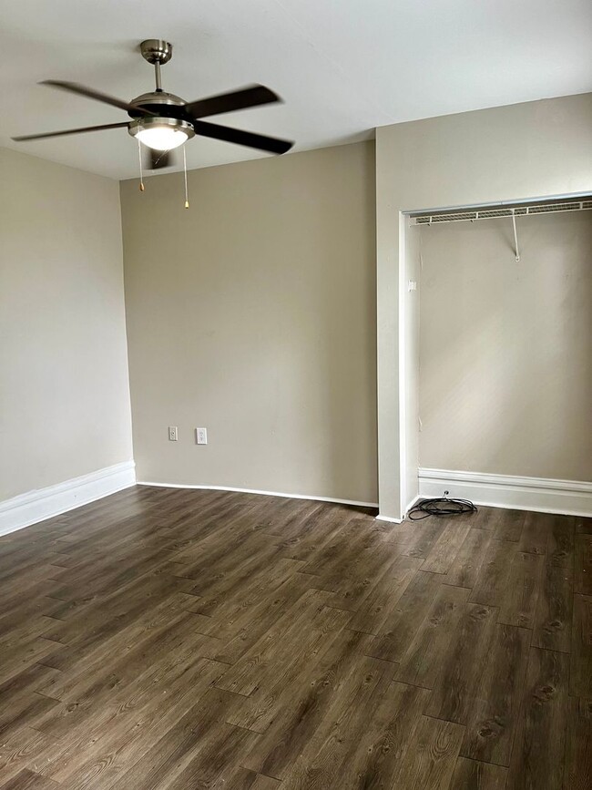 Building Photo - *** Gorgeous Mt. Washington Three Bedroom House * Fully Renovated * Near Grandview Ave * Pet Frie...