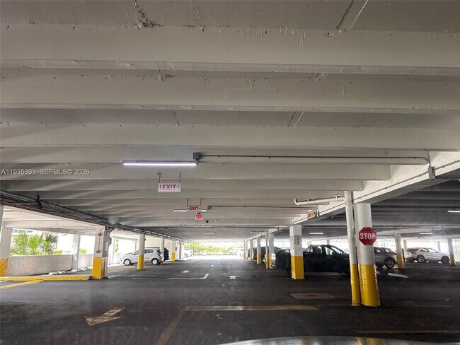 Building Photo - 16909 N Bay Rd