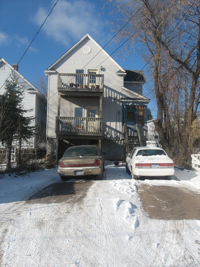 Building Photo - 1724 East 8th Street