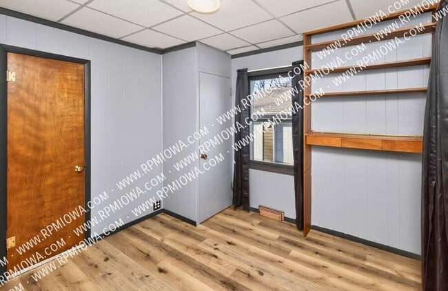 Building Photo - 3620 E 7th St