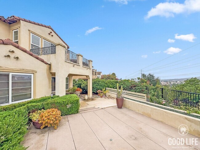 Building Photo - Great 4B/3BA House Available for Lease in ...