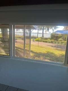 Building Photo - 201 Mae St