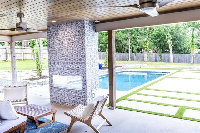 Building Photo - 1223 Ridgewood Cir