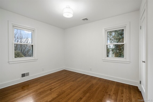 Building Photo - 319 Wagner Ave