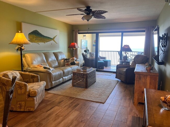 Building Photo - Venice, FL 2BR/2BA Condo in a Gated, Gulf front Community