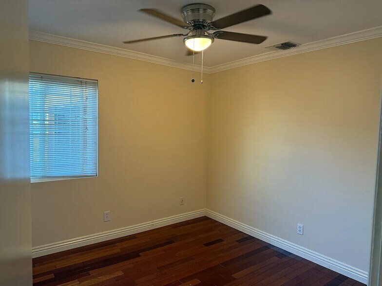 Building Photo - 759 Bridwell St