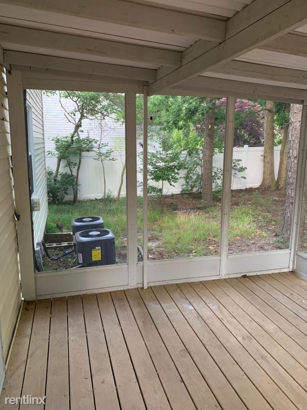 Building Photo - 6 br, 2 bath House - 574 Nautilus Dr