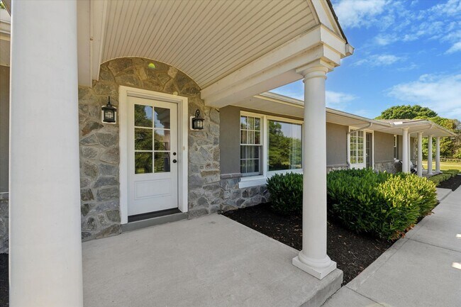 Building Photo - Single Family Home for Rent in Unionville Chadds Ford School District!