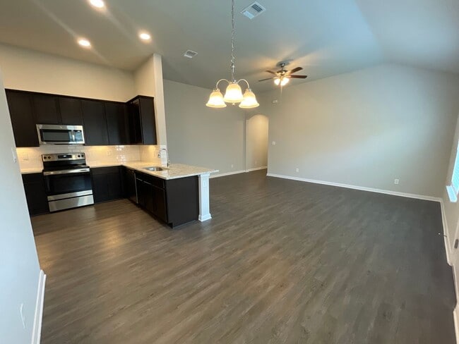 Building Photo - Brand New 3x2 Luxury Duplex in Seguin, TX!