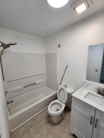 Building Photo - 21 Caraway Ct