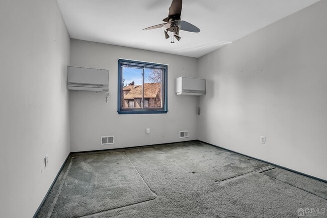 Building Photo - 163 Goldmine Ln