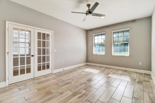 Building Photo - 1856 Napoli Dr