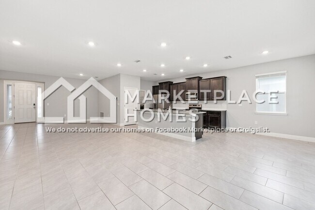 Building Photo - 5428 SW 44th Ct Rd
