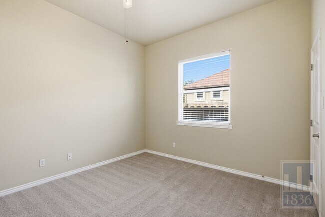 Building Photo - 15105 General Williamson Dr