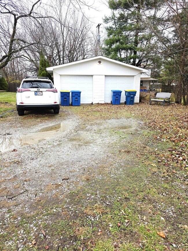 Building Photo - 10701 Broadway St