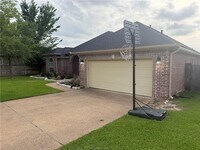 Building Photo - 4414 Woodland Ridge Dr
