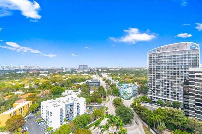 Building Photo - 3350 SW 27th Ave