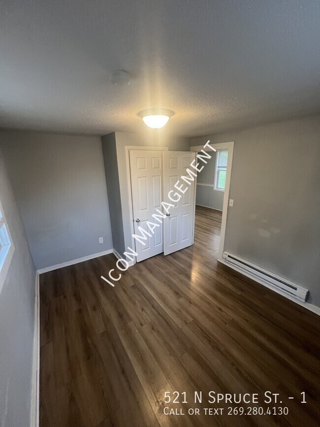 Building Photo - 521 Spruce St